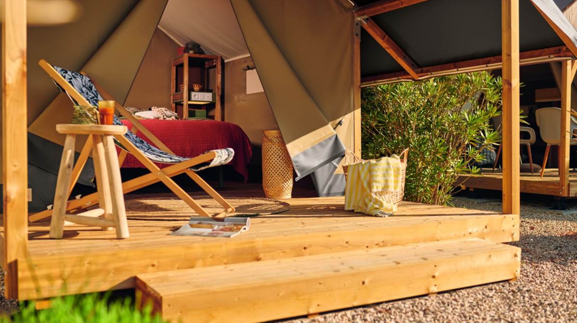 Unusual mini wood tent accommodation in Saône-et-Loire, available to rent at the 3-star Le Paquier Fané campsite in Bourgogne-Franche-Comté
